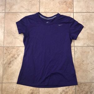 ⭐️5/$20⭐️ Nike Dri-Fit shirt